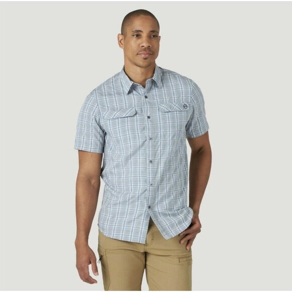Wrangler Men's Plaid Short Sleeve Button-Down Collared Shirt (Light Blue, S) - Picture 1 of 4